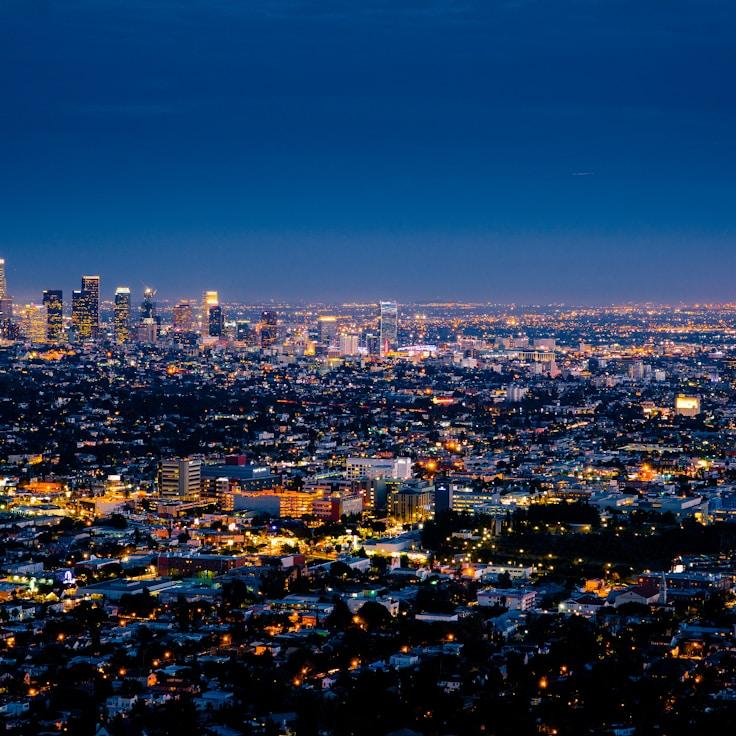 Parents evaluating schools in Spain